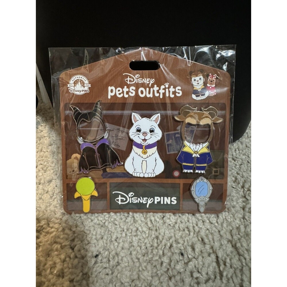 Disney pet outfits Marie Duchess Aristocats White Cat pin set Pins Magnet Dress